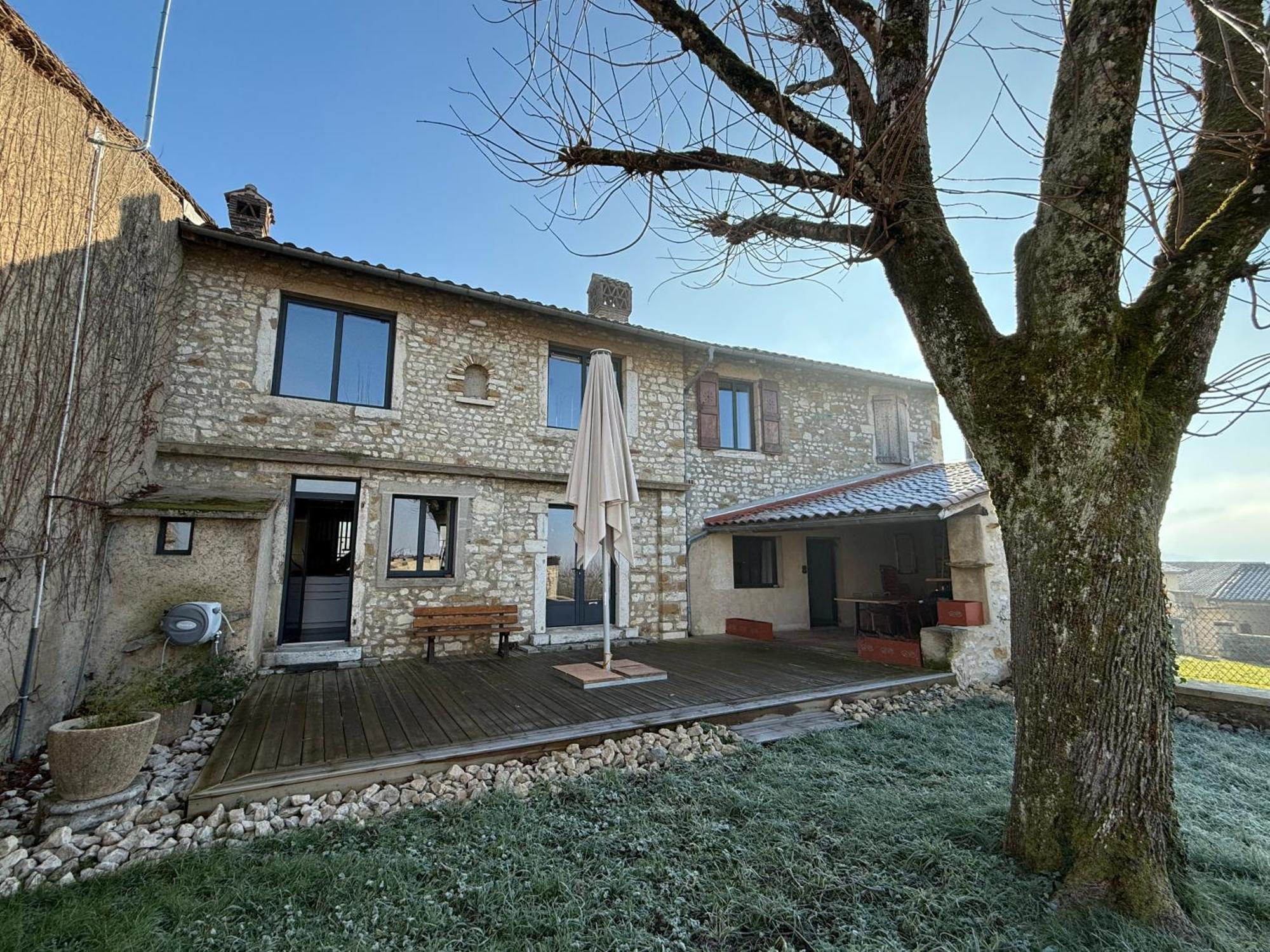 Gite Du Chateau De Treffort Exterior foto